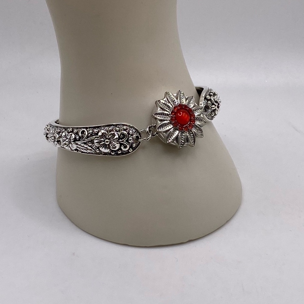 Elegant Victorian Style Floral Bangle Bracelet & Red Sunflower Ginger Snap NWT - Picture 6 of 13